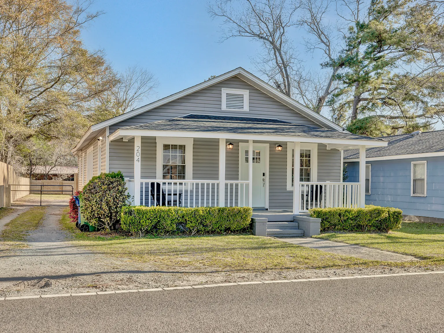 3 bed, 1368 sqft, $3,000 — Photo 2