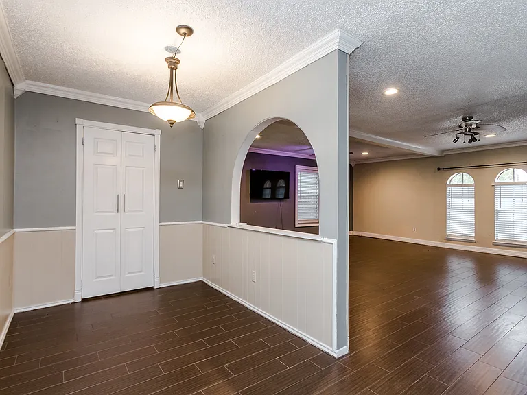 2517 Rosewood Dr — Photo 10