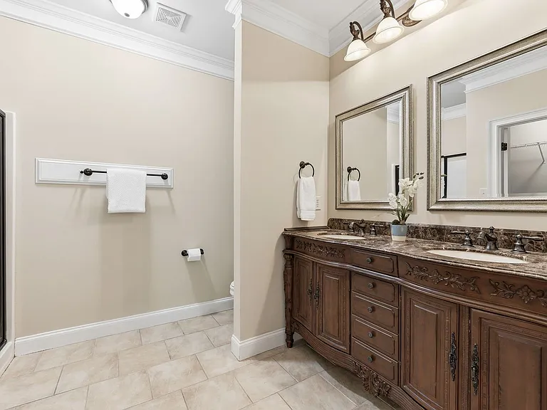 2826 Fox Wood Ln — Photo 24