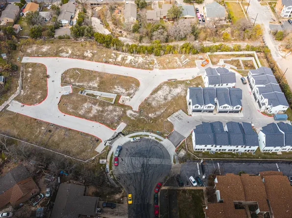 1300 McKie Dr, Austin, TX 78752