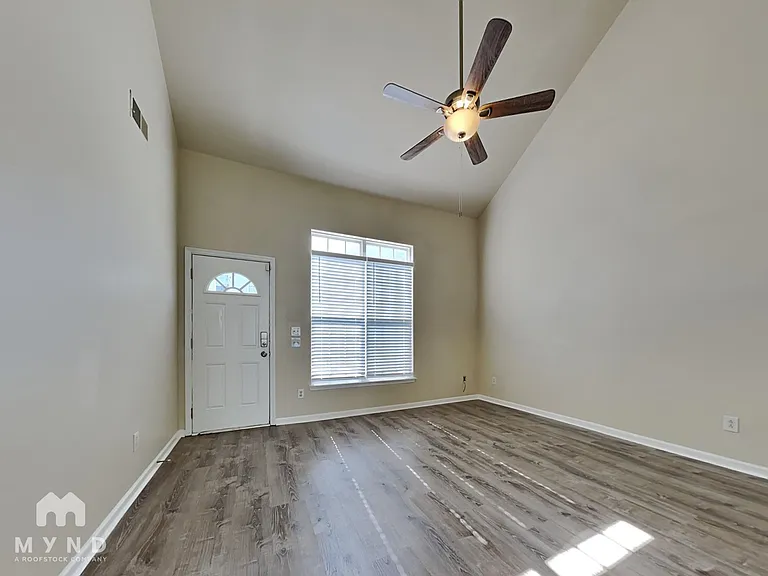 5146 Brooktree Dr — Photo 3