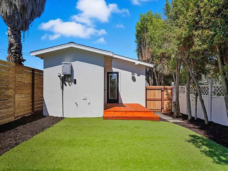 3621 Collier Ave — Photo 5
