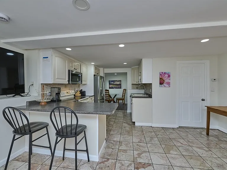 37 Locust St #1 — Photo 12
