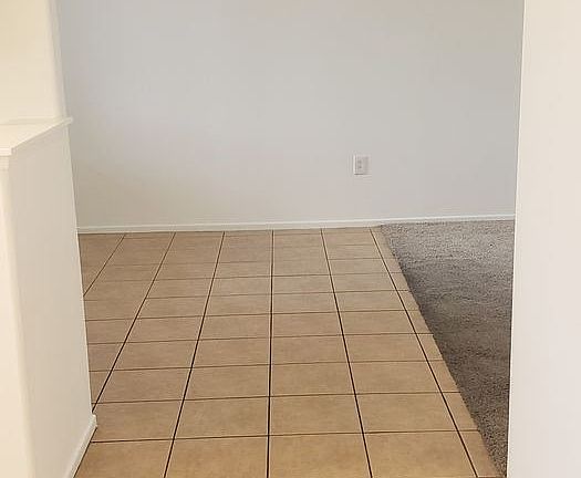 5th image of 18350 Malden St Unit 204