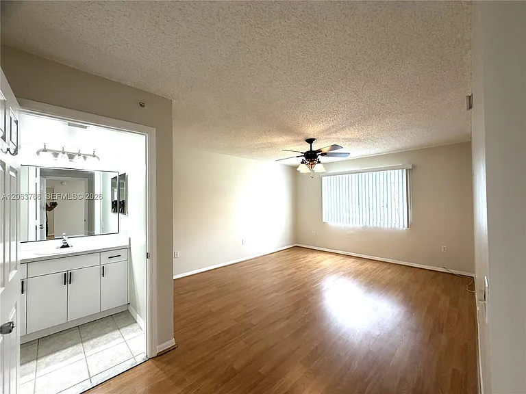 5045 Wiles Rd #201 — Photo 5