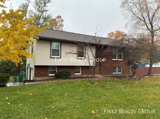 37 W Lytle Five Points Rd, Springboro, OH 45066