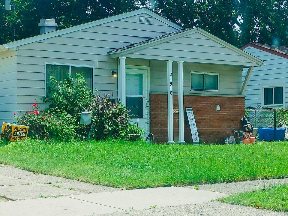 2nd image of 21910 Blackstone Ave