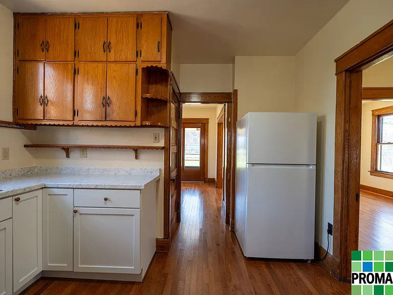 21 Moore Ave — Photo 13