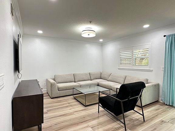5th image of 2614 Ocean Cove Dr