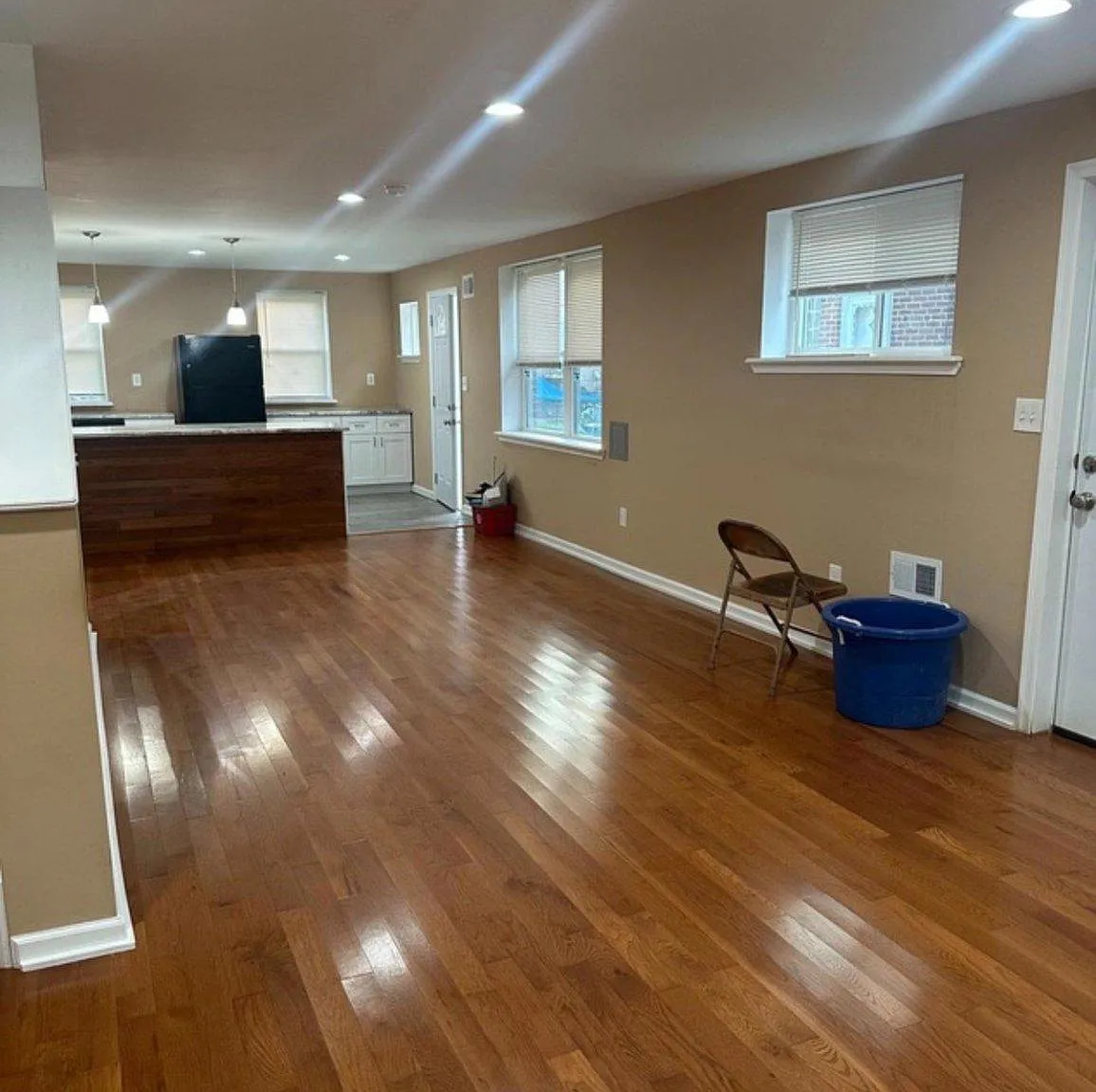 3 bed, 1.5 bath, 1344 sqft, $2,600 — Photo 4