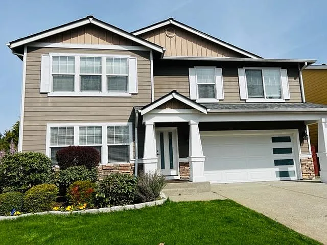 2400 SE 3rd St — Photo 1