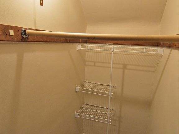 Closet 1