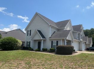3071 Candlelight Dr, Fayetteville, NC 28311