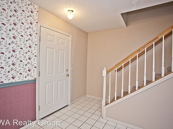 3rd image of 505B Camellia Dr