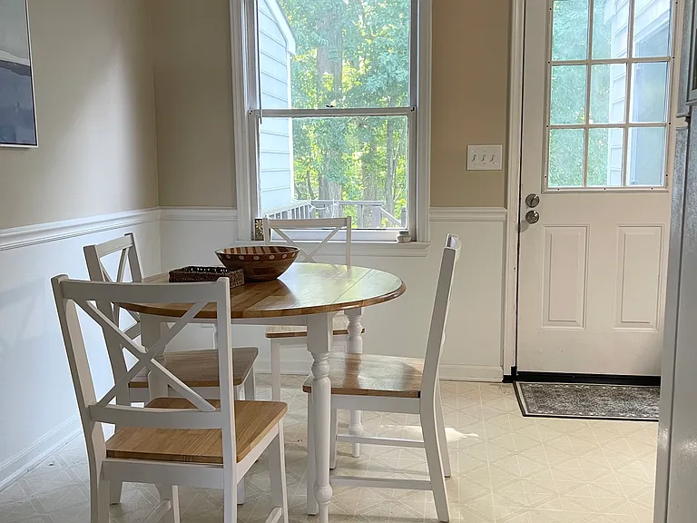 1600 Collegeview Ave — Photo 5