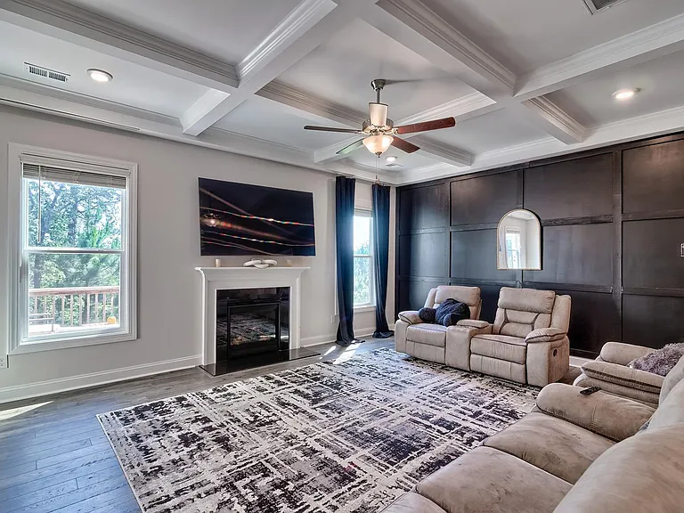 558 Mahonia Rd — Photo 21
