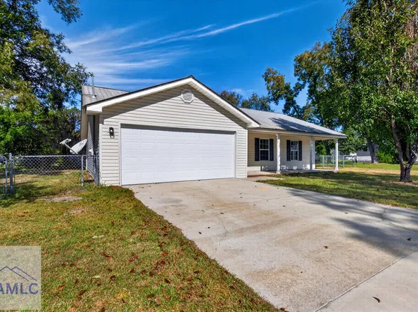 115 Church St, Ludowici, GA 31316