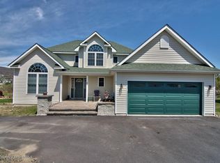 208 W Line St, Olyphant, PA 18447