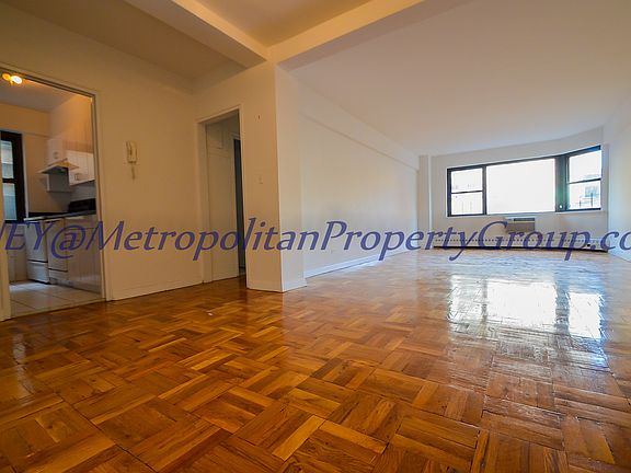3rd image of 219 E 69th St #7KJN