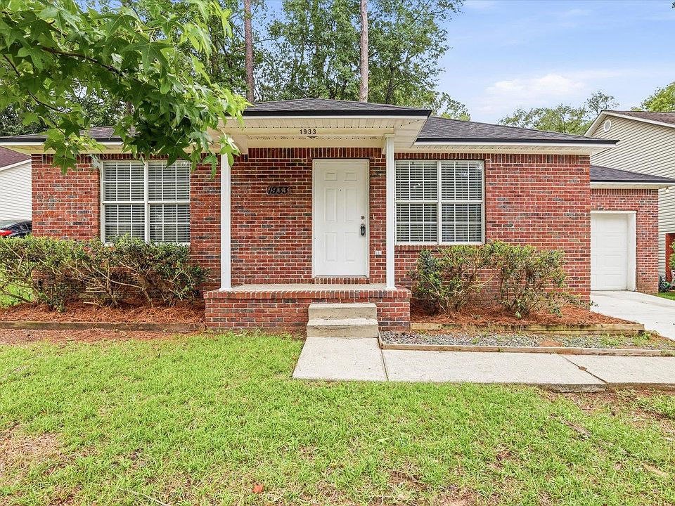 1st image of 1933 Maymeadow Ln