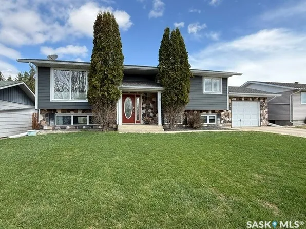 11 Banks Crescent, Kamsack, SK S0A 1S0