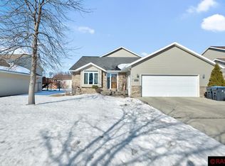 136 Cheetah Ln, Mankato, MN 56001