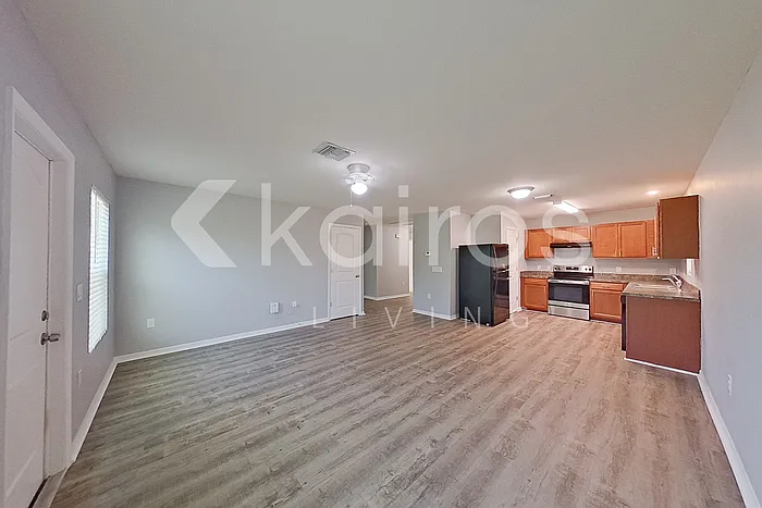 3 bed, 2.0 bath, 1200 sqft, $1,745 — Photo 3