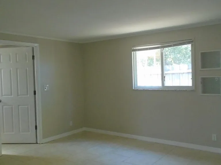 Master Bedroom with 2 Walk-in Closets and en-suite Bathroom