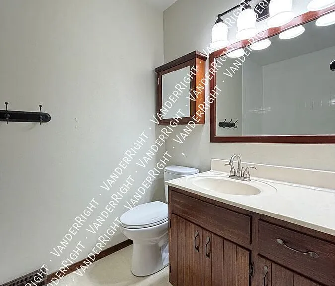 2804 S Main Ave — Photo 11