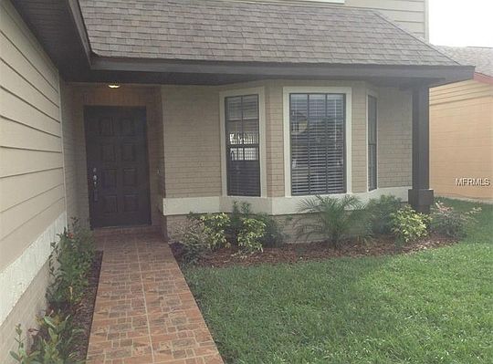 2nd image of 209 Sandalwood Dr