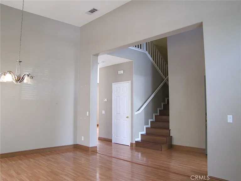 5661 Knollside Way — Photo 4