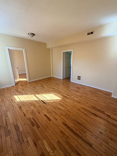 33 Dickerman St #D Photo 1