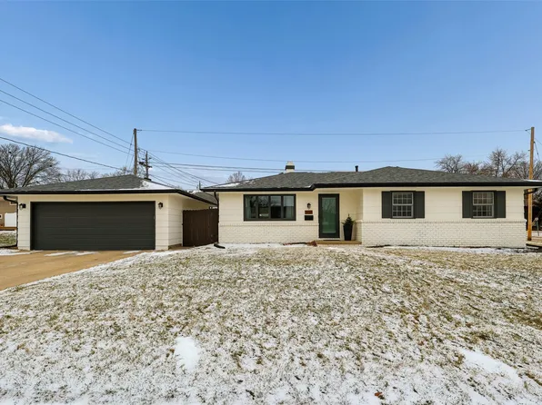 902 SE Trilein Dr, Ankeny, IA 50021