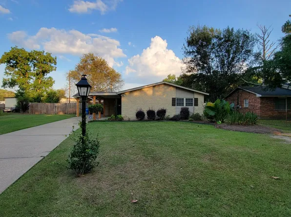 130 Country Club Dr, Prattville, AL 36067