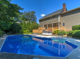 4732 Jamesford Dr, Jamestown, NC 27282