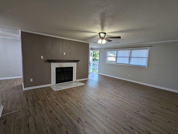 4th image of 3208 Charlotte Hwy