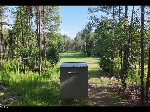 Bonds Rd NW, Roxie, MS 39661