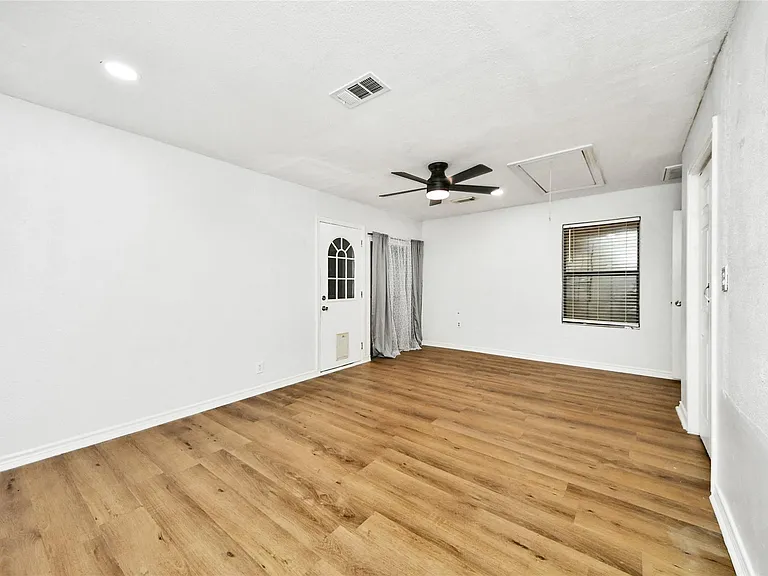 1419 Hudgens Ave — Photo 30