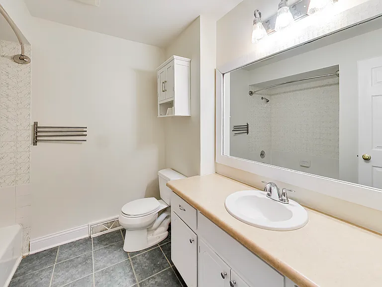 1526 Carrol Ct — Photo 23