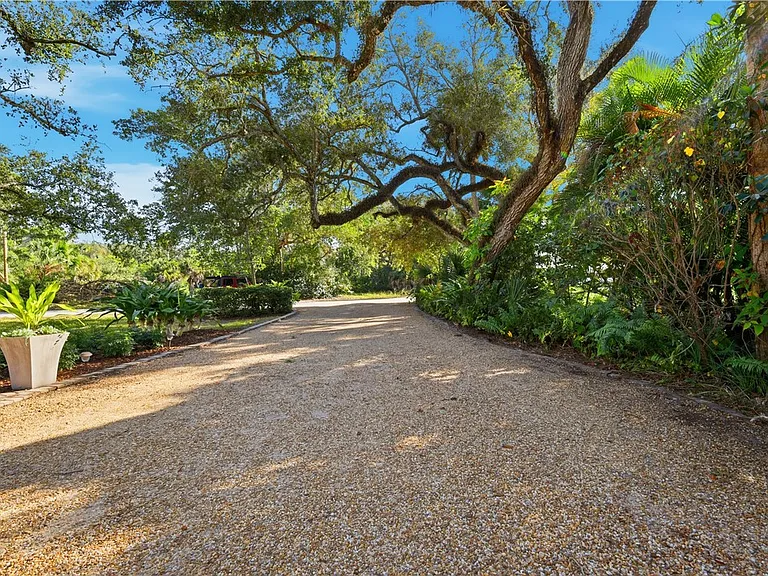 1513 E Camino Del Rio — Photo 32
