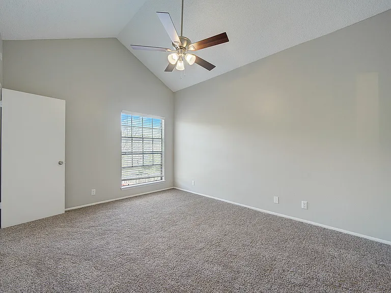 Hidden Oaks Apartments — Photo 66