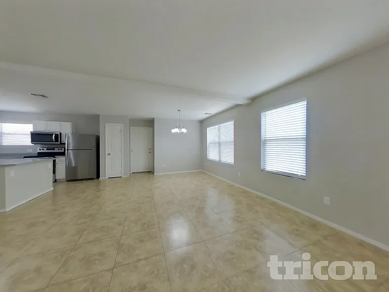 2283 E Palm Beach Dr — Photo 8