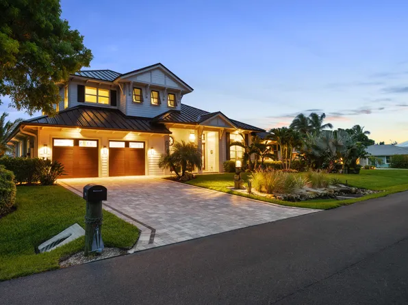 9335 SE Delafield Street, Hobe Sound, FL 33455