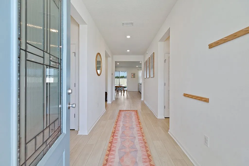 3 bed, 2141 sqft, $2,750 — Photo 3