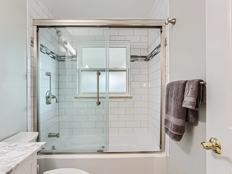 1250 E Amherst Ave — Photo 15