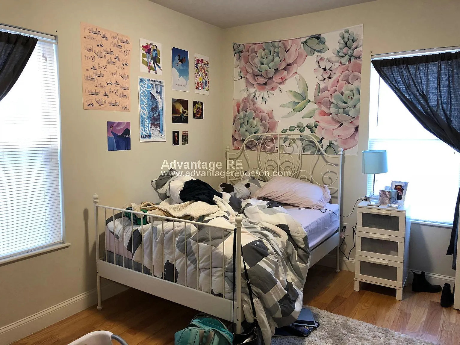 3 bed, 1.5 bath, 900 sqft, $4,300 — Photo 4