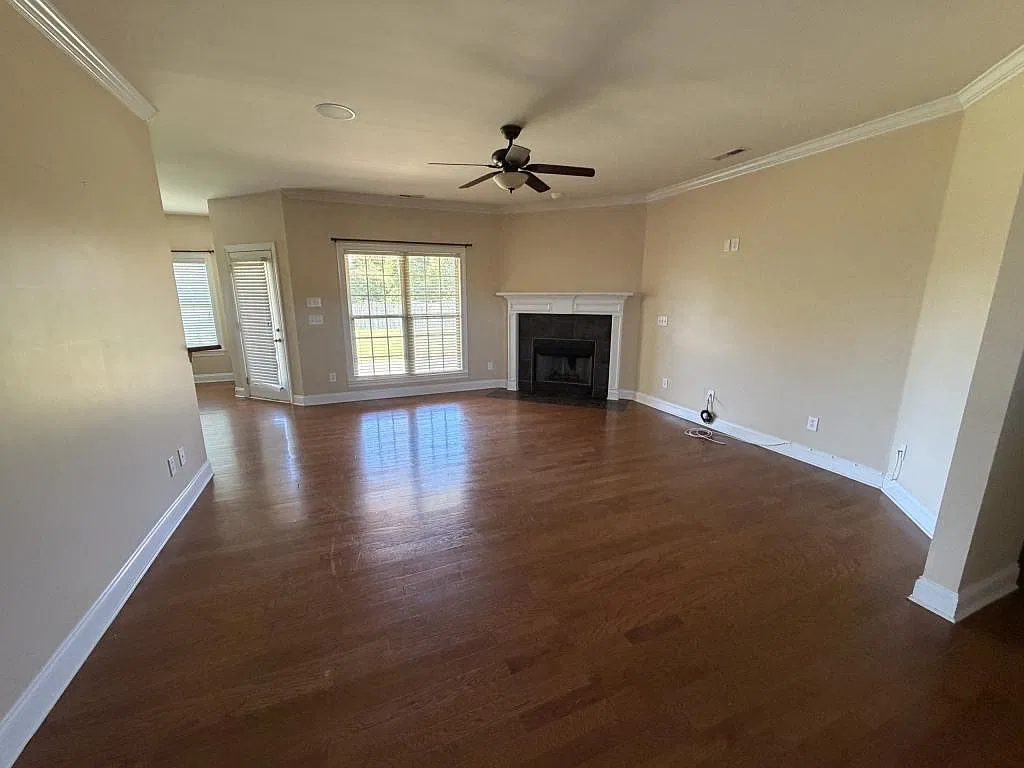 115 Mattie Court — Photo 2