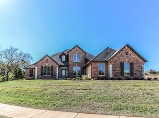 3224 Wood Valley Rd, Norman, OK 73071