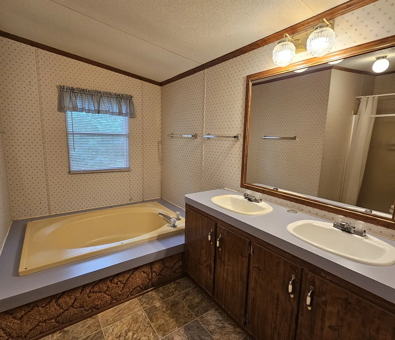 717 Hickory Lane NEW - 1 — Photo 3