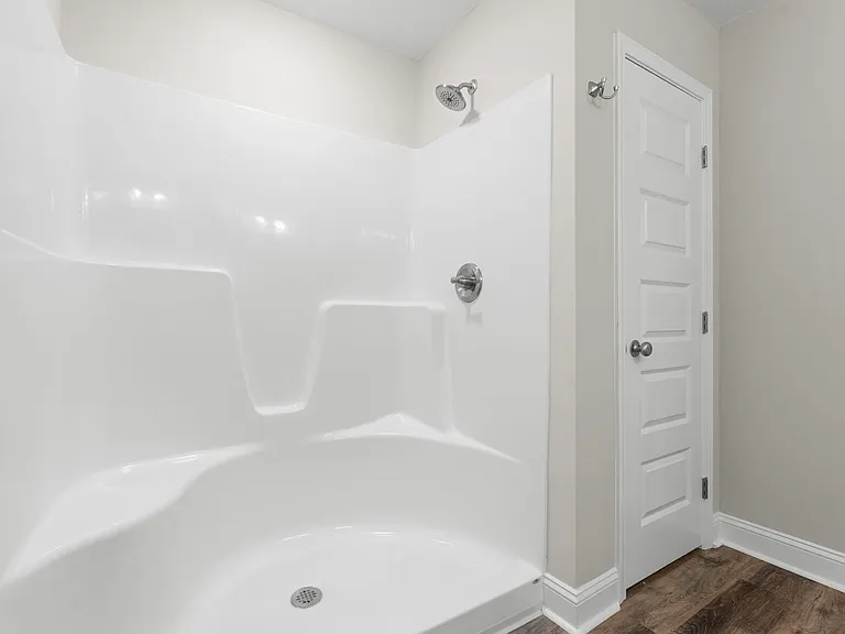 303 Latitude Ln — Photo 20